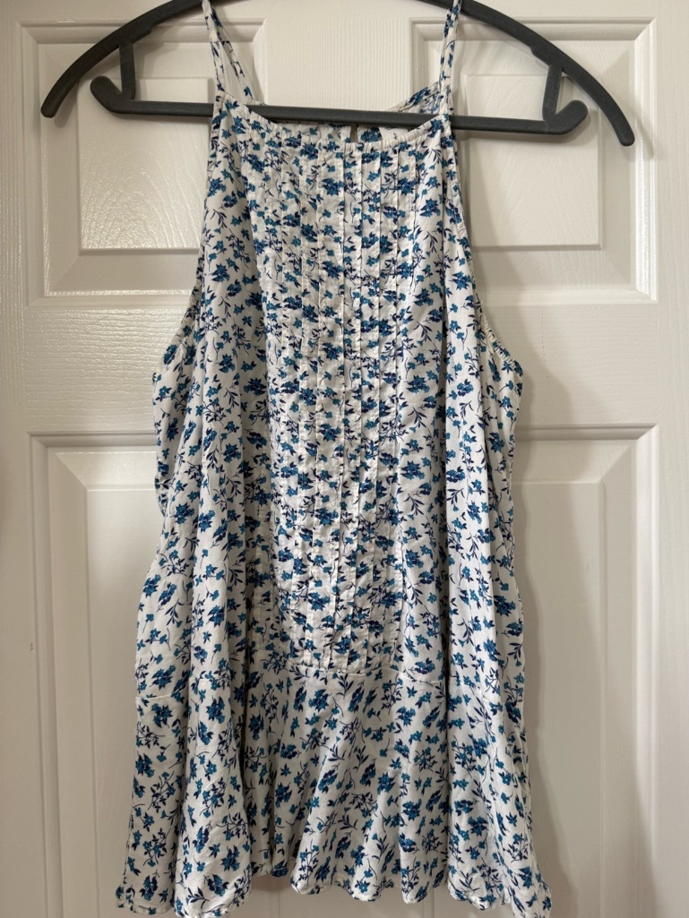 Old Navy Women's White Sleeveless Peplum Tank with Blue Floral Print